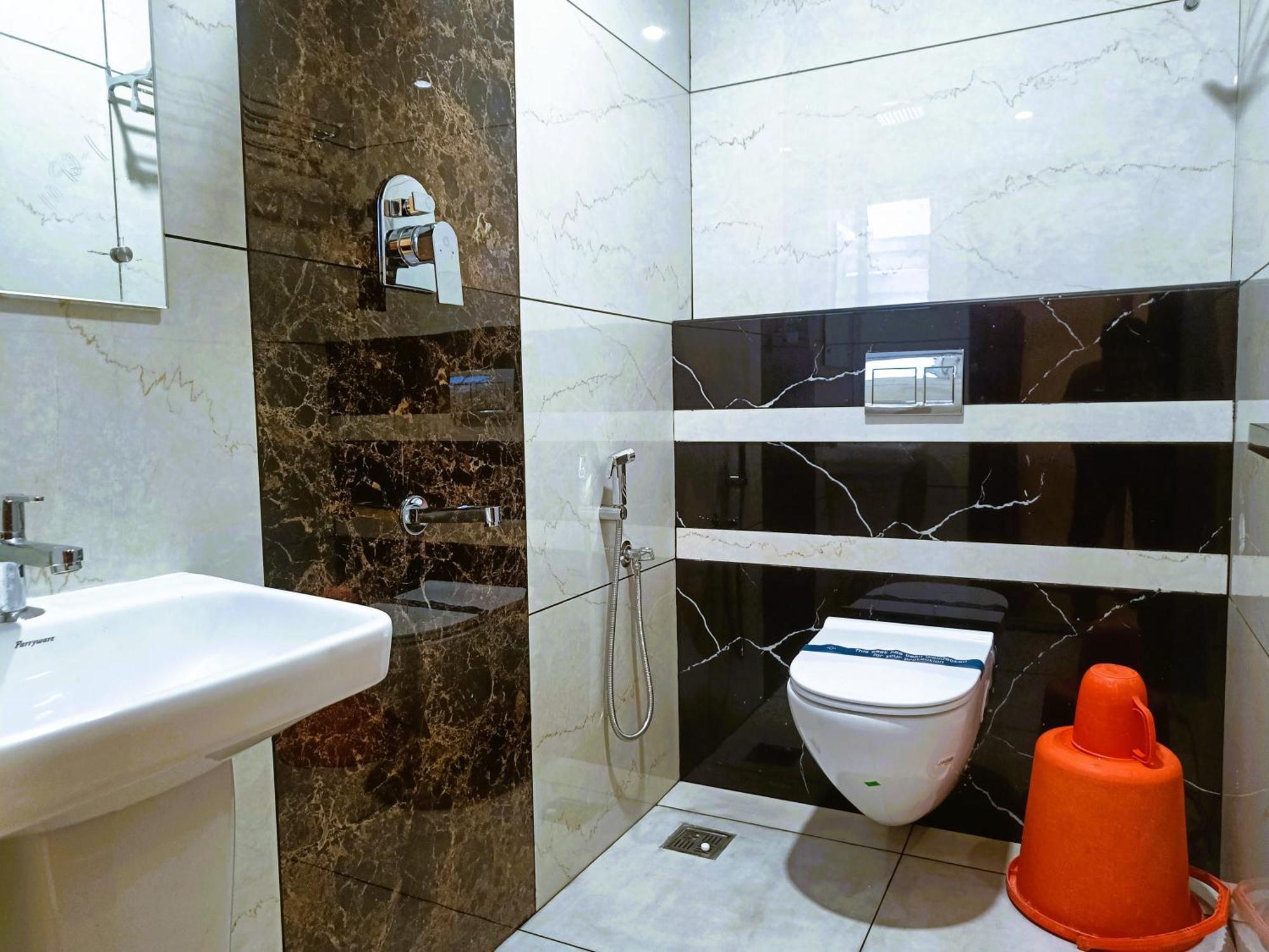 Hotel Jeyam Канниякумари Экстерьер фото